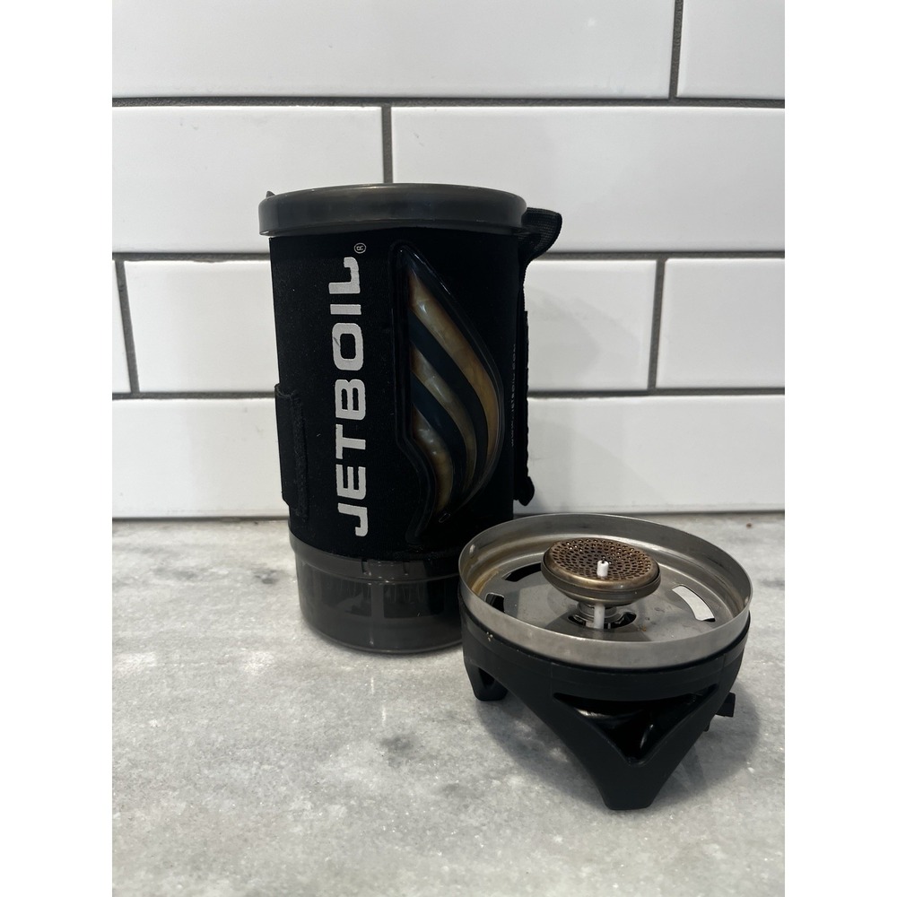 Jetboil Flash 1.0L Camping and Backpacking Stove Cooking System Black - Picture 2 of 7